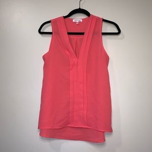 Monteau sleeveless shirt size Small